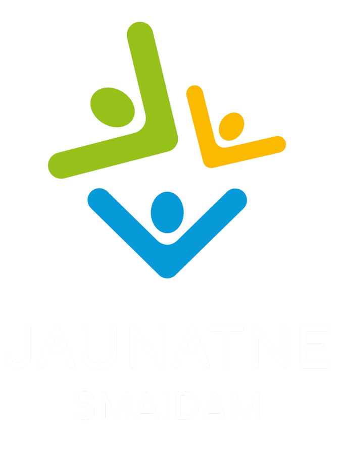 Jaunatne smaidam